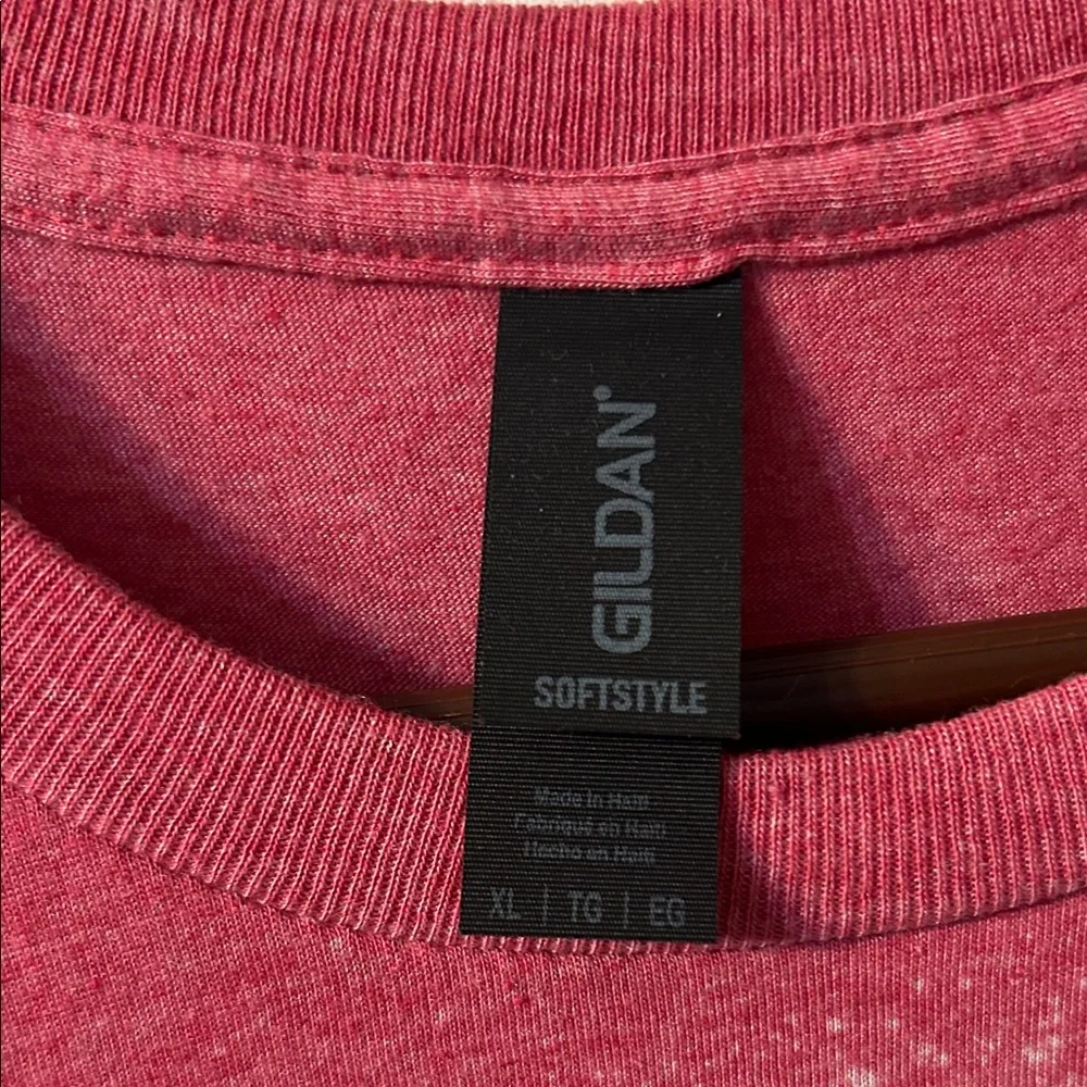 Gildan Red Graphic Tee - Picture 3 of 4